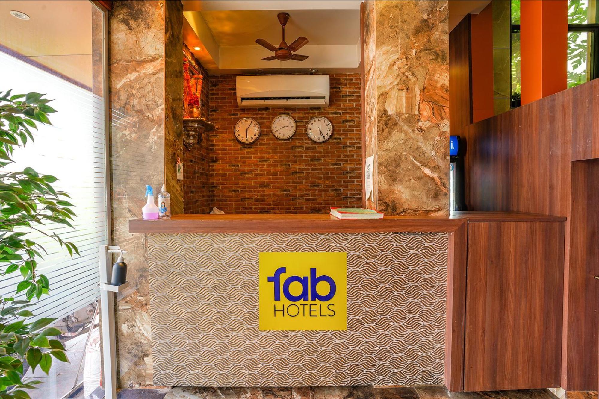 Fabexpress Super 7 Inn - Nr Rabale Station Nova Bombaim Exterior foto