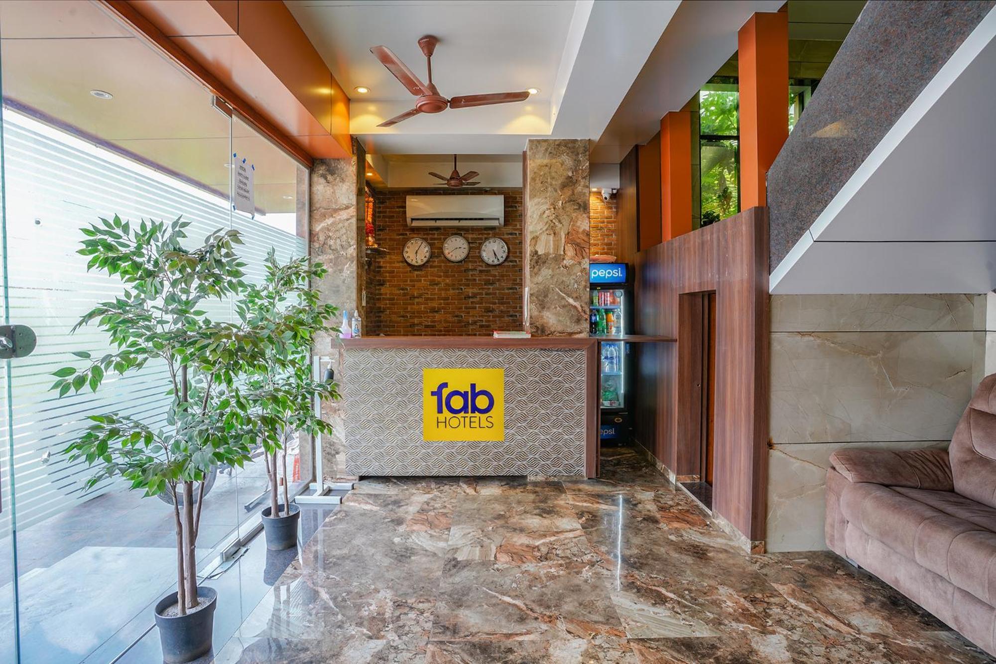 Fabexpress Super 7 Inn - Nr Rabale Station Nova Bombaim Exterior foto